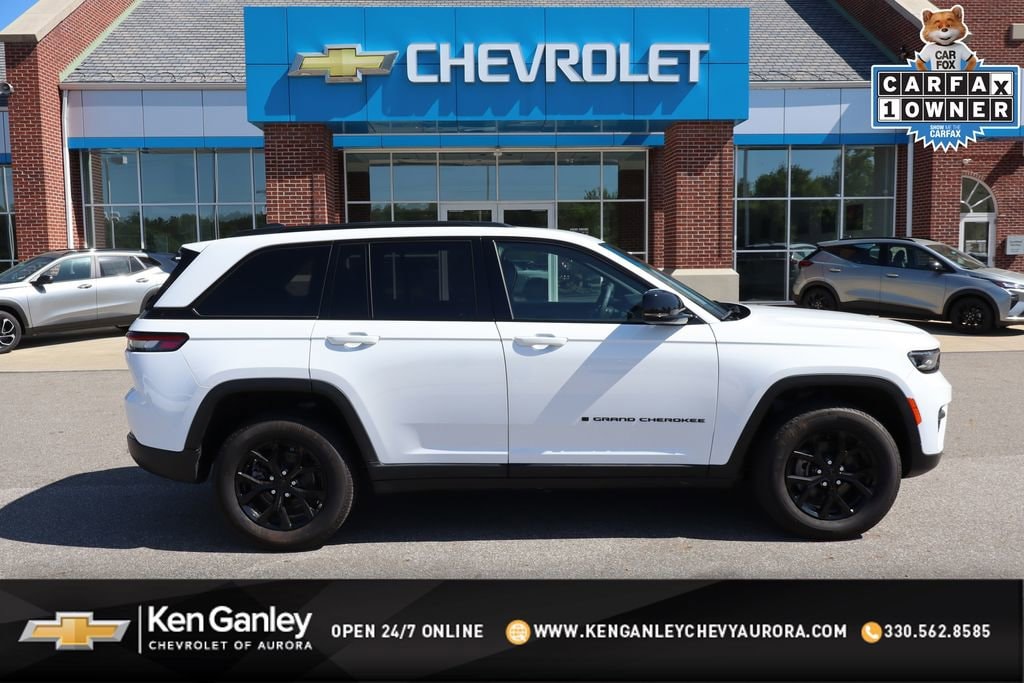 Used 2024 Jeep Grand Cherokee Altitude 4x4 SUV