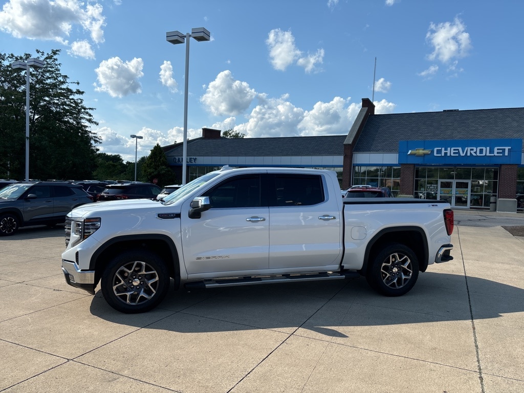 Certified 2023 GMC Sierra 1500 SLT with VIN 3GTUUDEL2PG175162 for sale in Aurora, OH