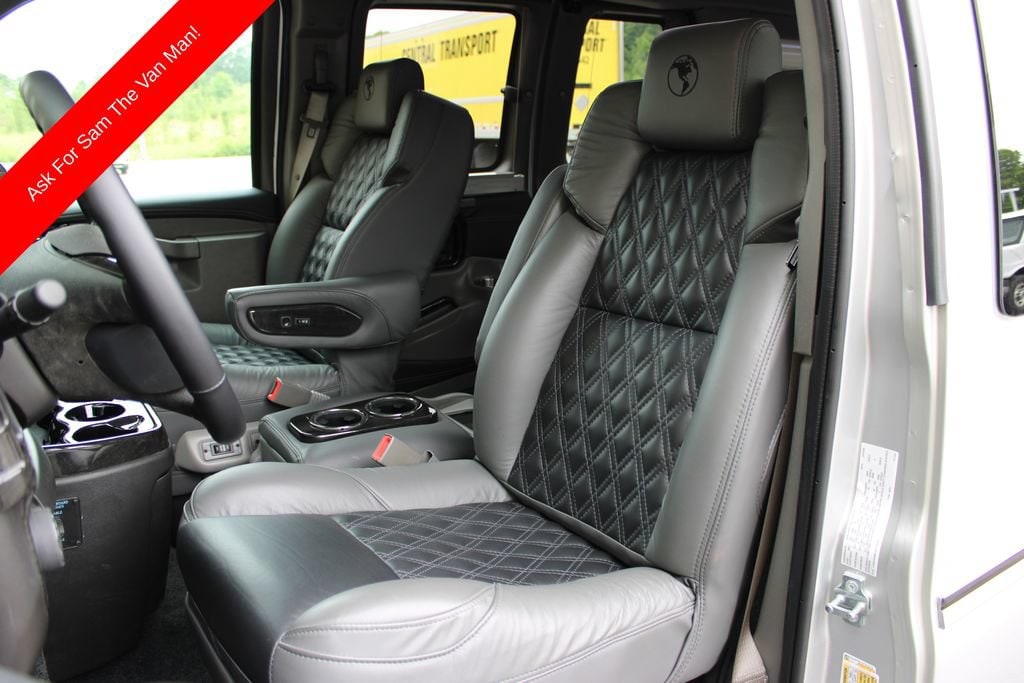 2026 Chevrolet Express Cargo Work Van - Photo 10