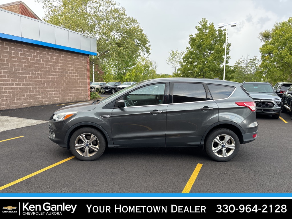 Used 2016 Ford Escape SE with VIN 1FMCU9GX7GUC44865 for sale in Aurora, OH