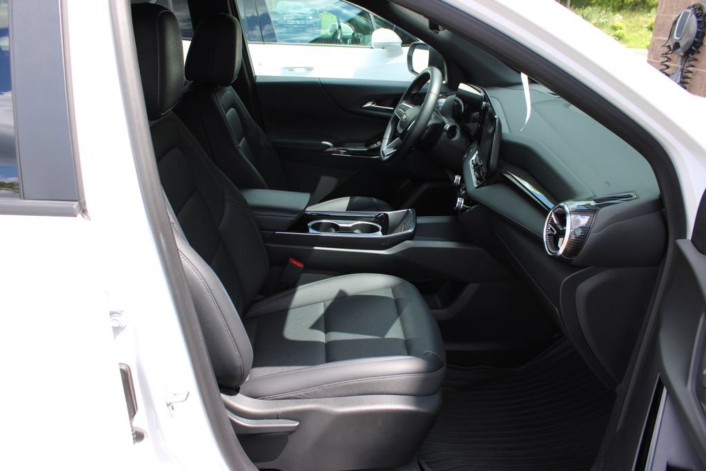 2025 Chevrolet Equinox LT - Photo 47