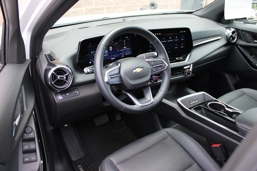 2025 Chevrolet Equinox LT - Photo 14