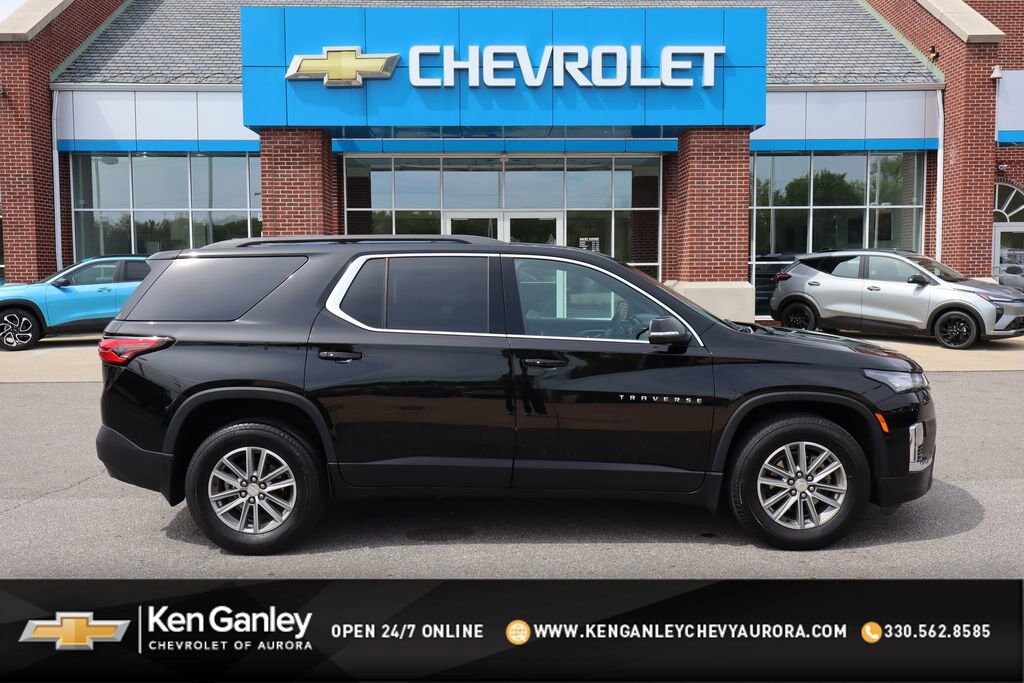 Used 2023 Chevrolet Traverse LT Cloth SUV