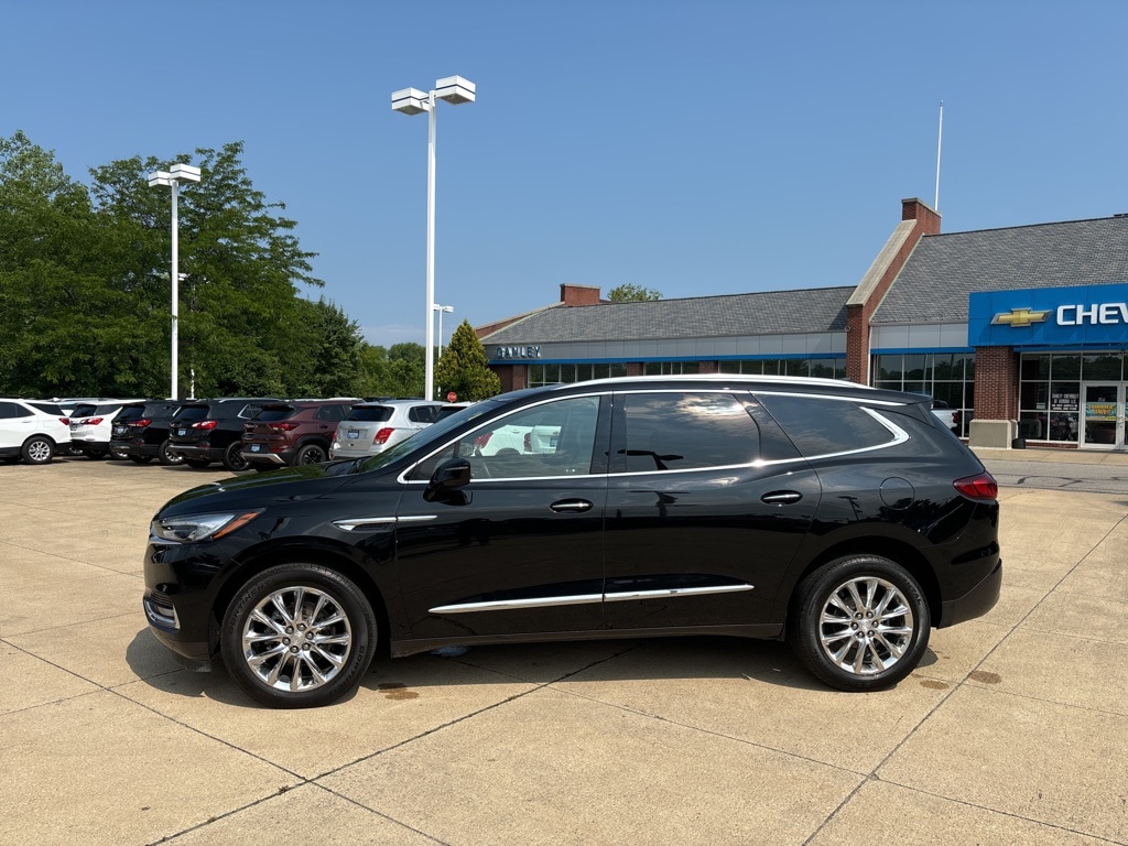 Certified 2021 Buick Enclave Premium with VIN 5GAEVBKW7MJ271367 for sale in Aurora, OH