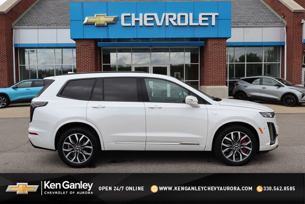  CADILLAC XT6