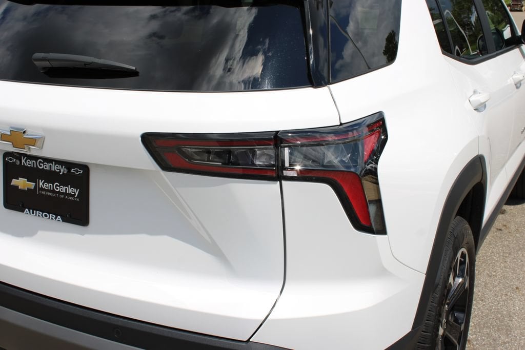 2025 Chevrolet Equinox LT - Photo 36