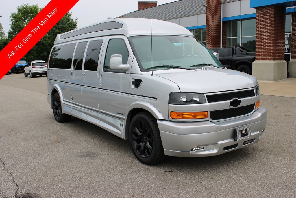 2026 Chevrolet Express Cargo Work Van - Photo 2