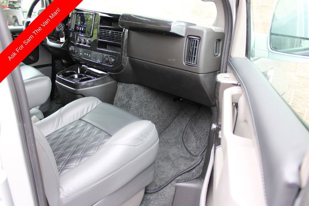 2026 Chevrolet Express Cargo Work Van - Photo 50