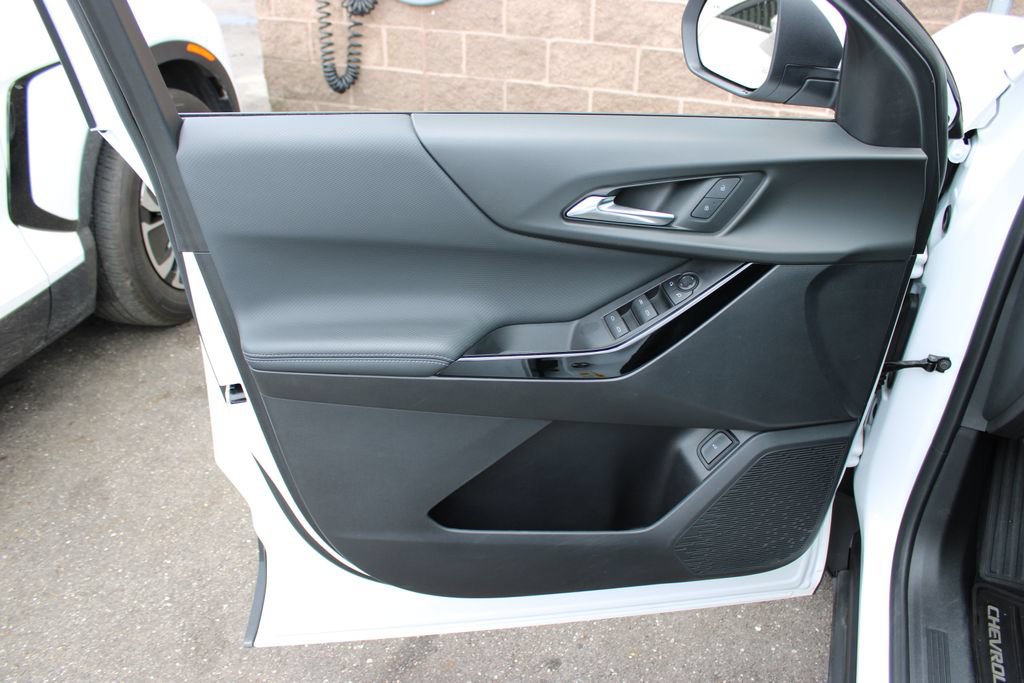 2025 Chevrolet Equinox LT - Photo 10