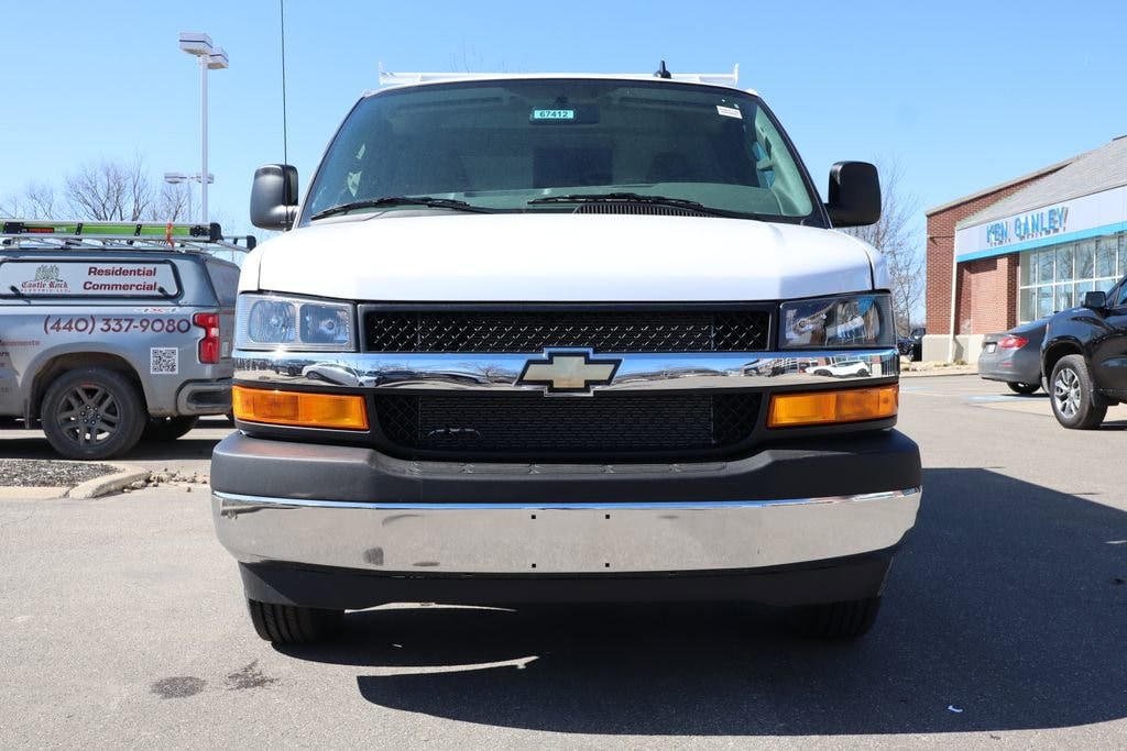 New 2026 Chevrolet Express Cutaway 3500 1WT Cutaway Van
