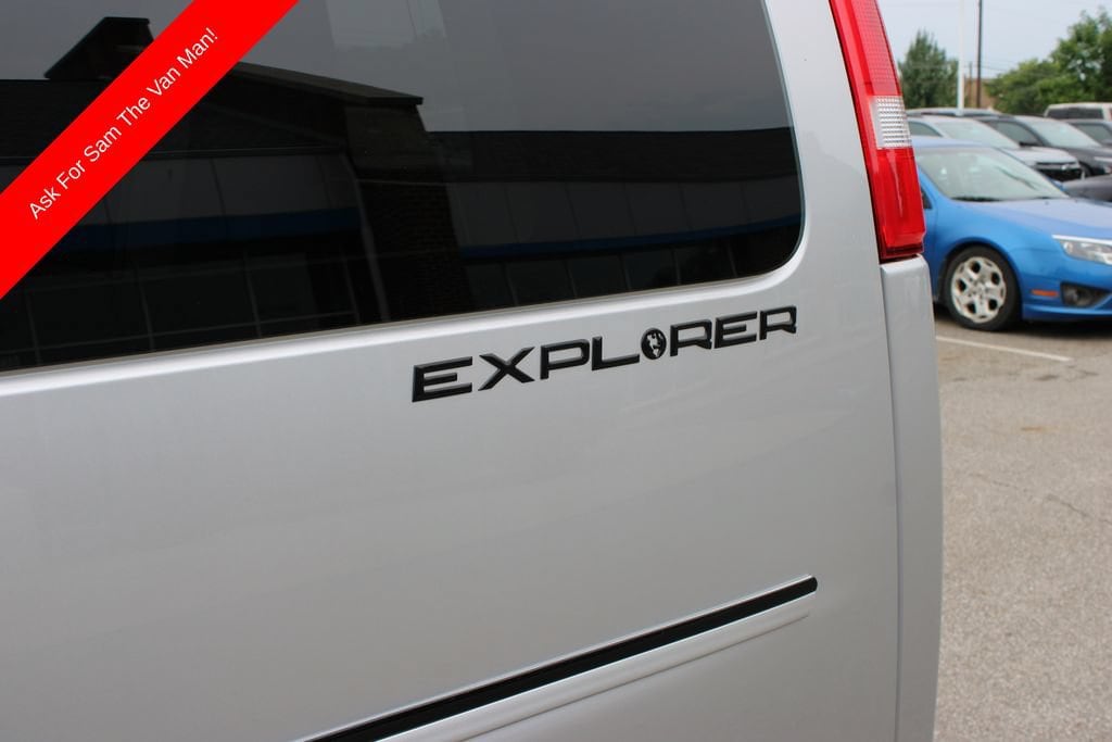 2026 Chevrolet Express Cargo Work Van - Photo 26