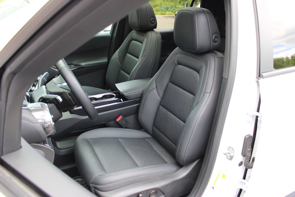 2025 Chevrolet Equinox LT - Photo 13
