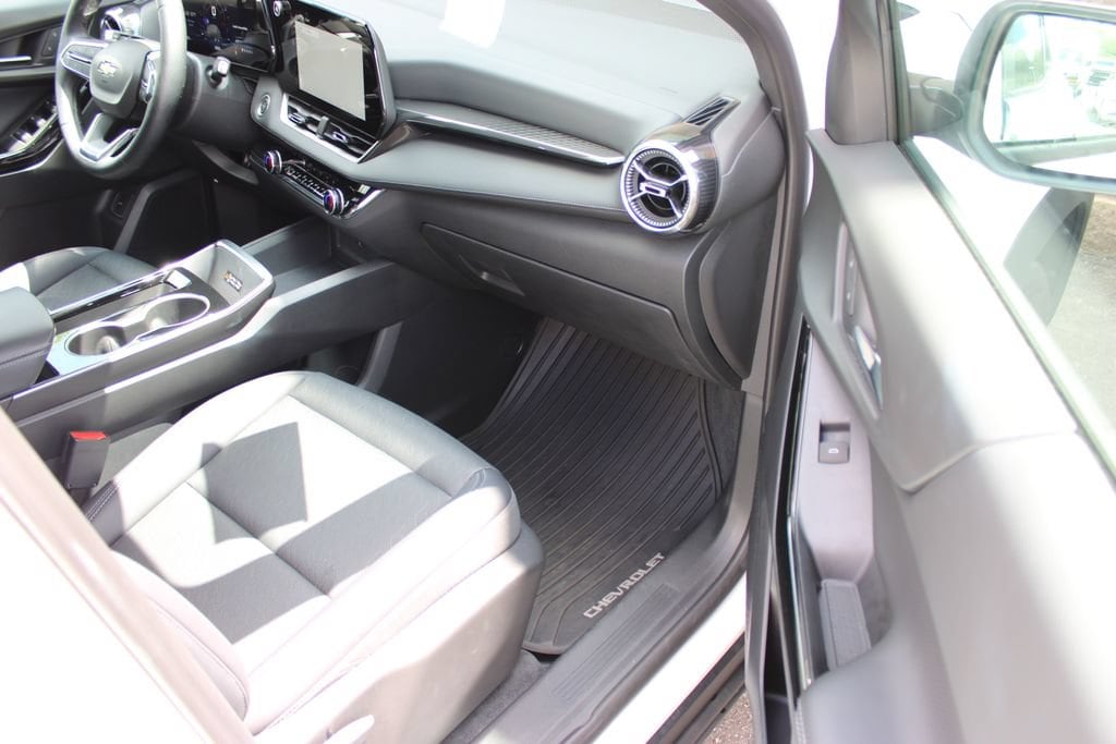 2025 Chevrolet Equinox LT - Photo 48