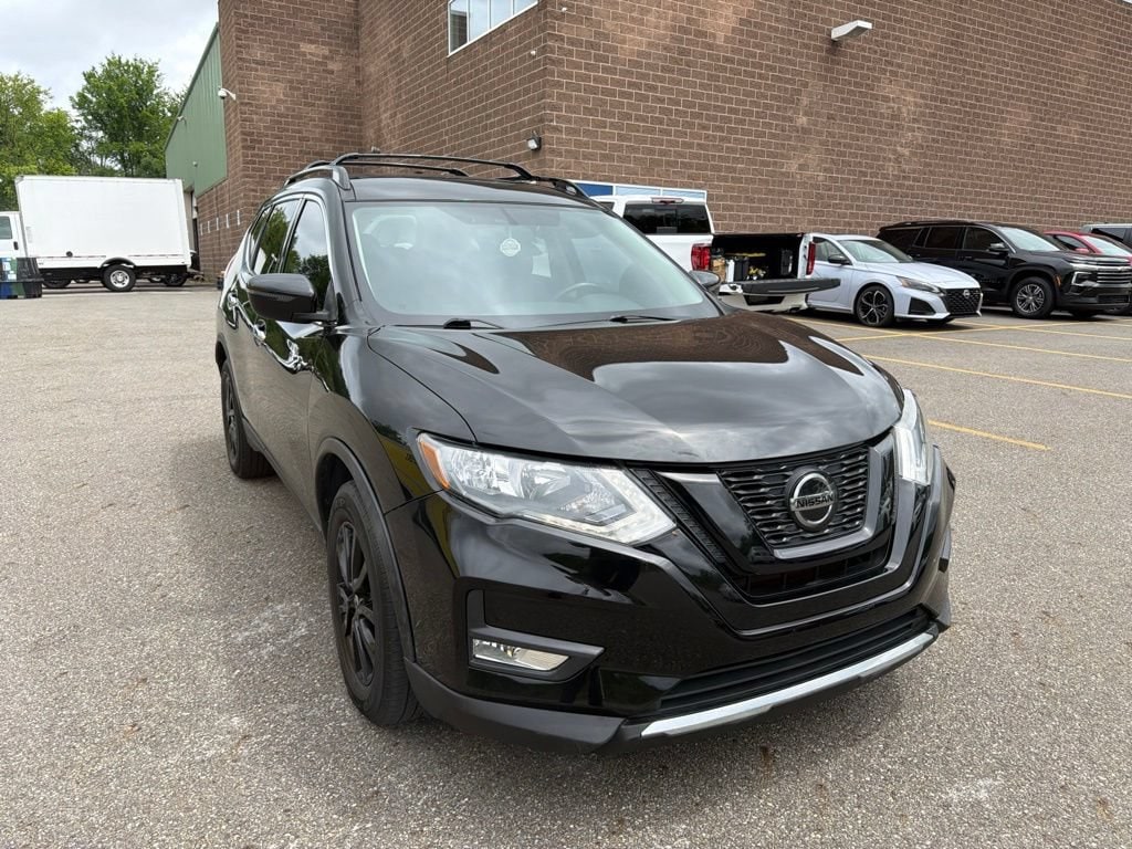 Used 2018 Nissan Rogue SV with VIN 5N1AT2MT1JC786964 for sale in Aurora, OH