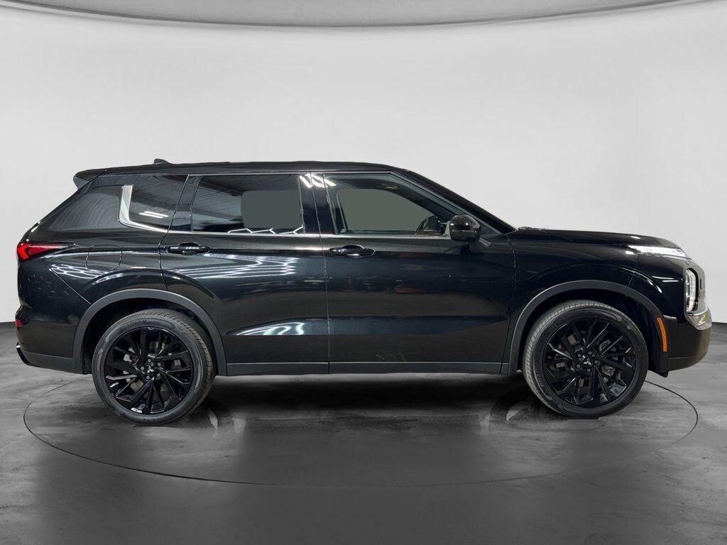 Used 2024 Mitsubishi Outlander SE Black Edition SE Black Edition S-AWC