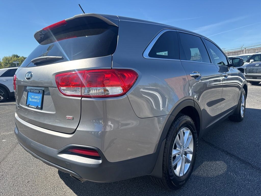 Used 2017 Kia Sorento L L FWD