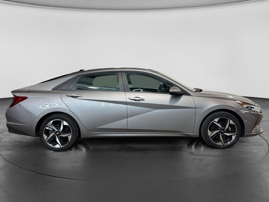 Used 2023 Hyundai Elantra SEL SEL IVT