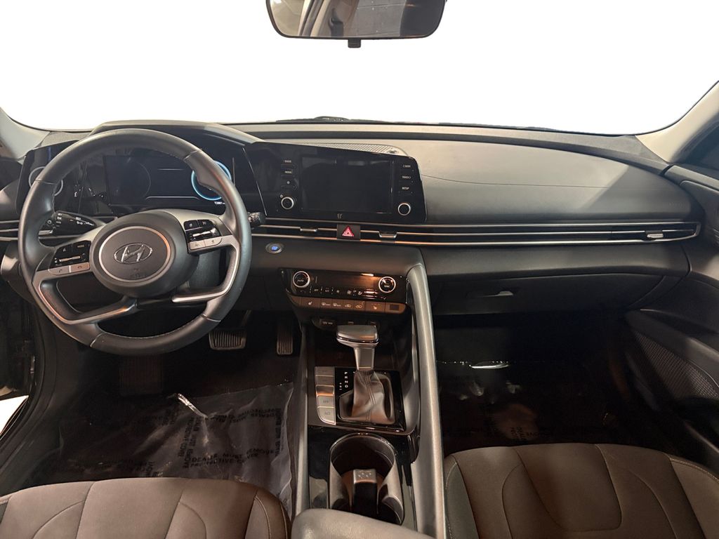2021 Hyundai Elantra SEL - Photo 15