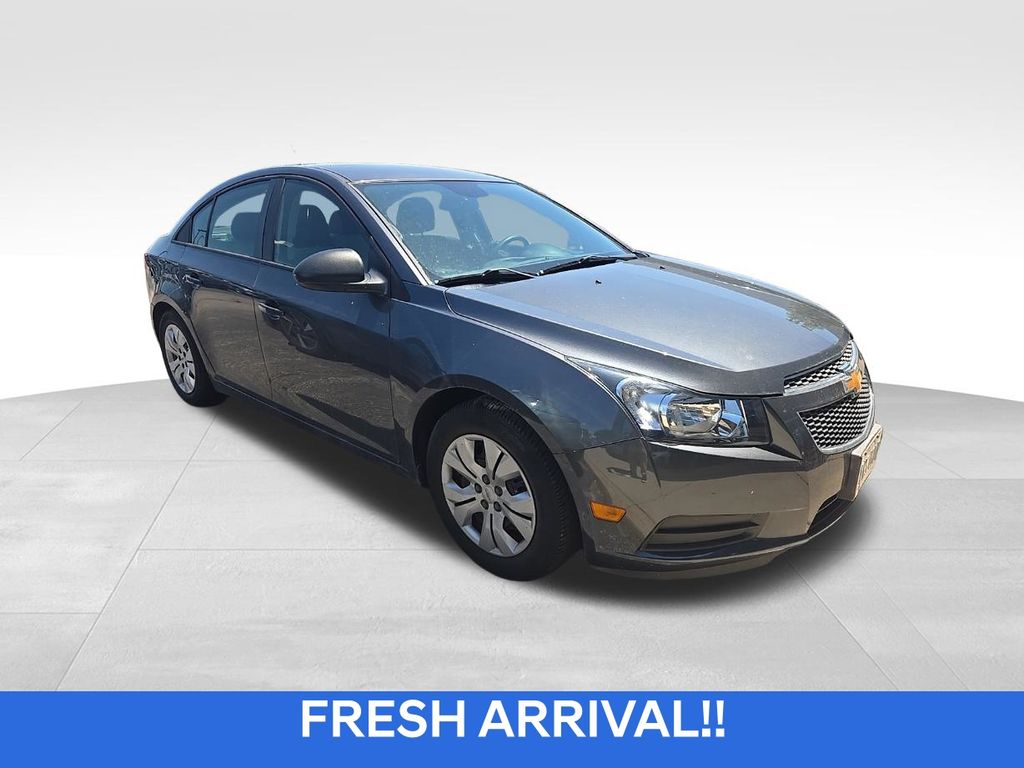2013 Chevrolet Cruze's photo