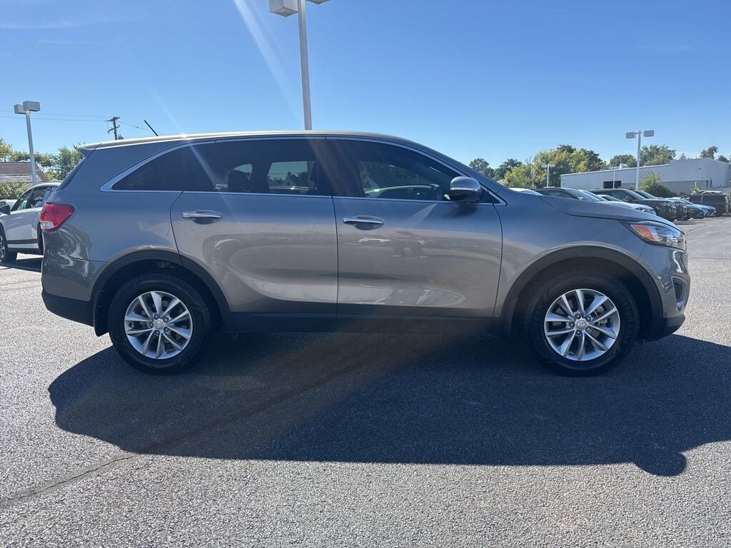 Used 2017 Kia Sorento L L FWD