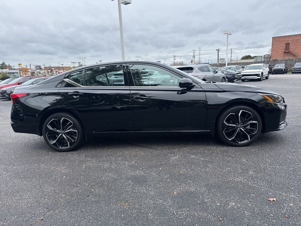 Used 2024 Nissan Altima 2.5 SR Sedan