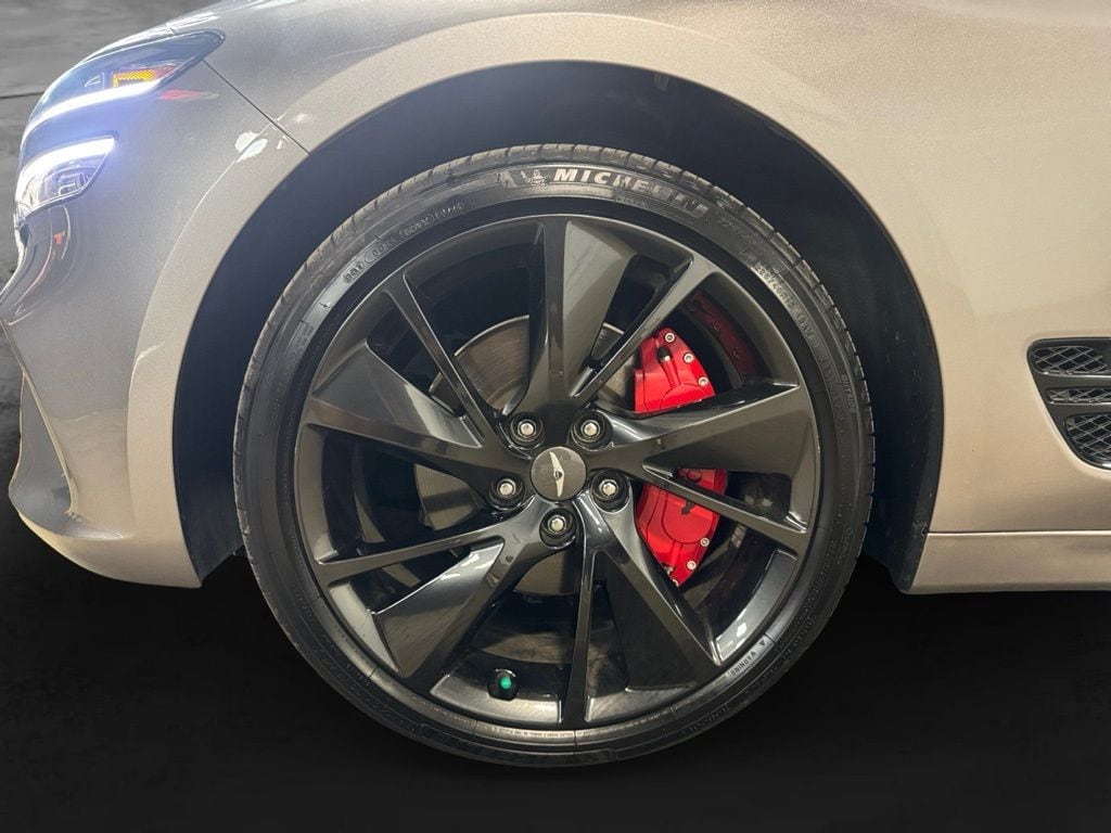 2023 GENESIS G70 Standard - Photo 11