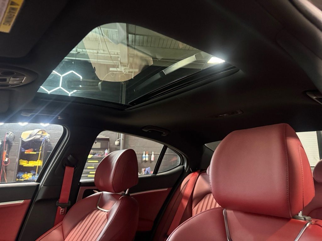 2023 GENESIS G70 Standard - Photo 21