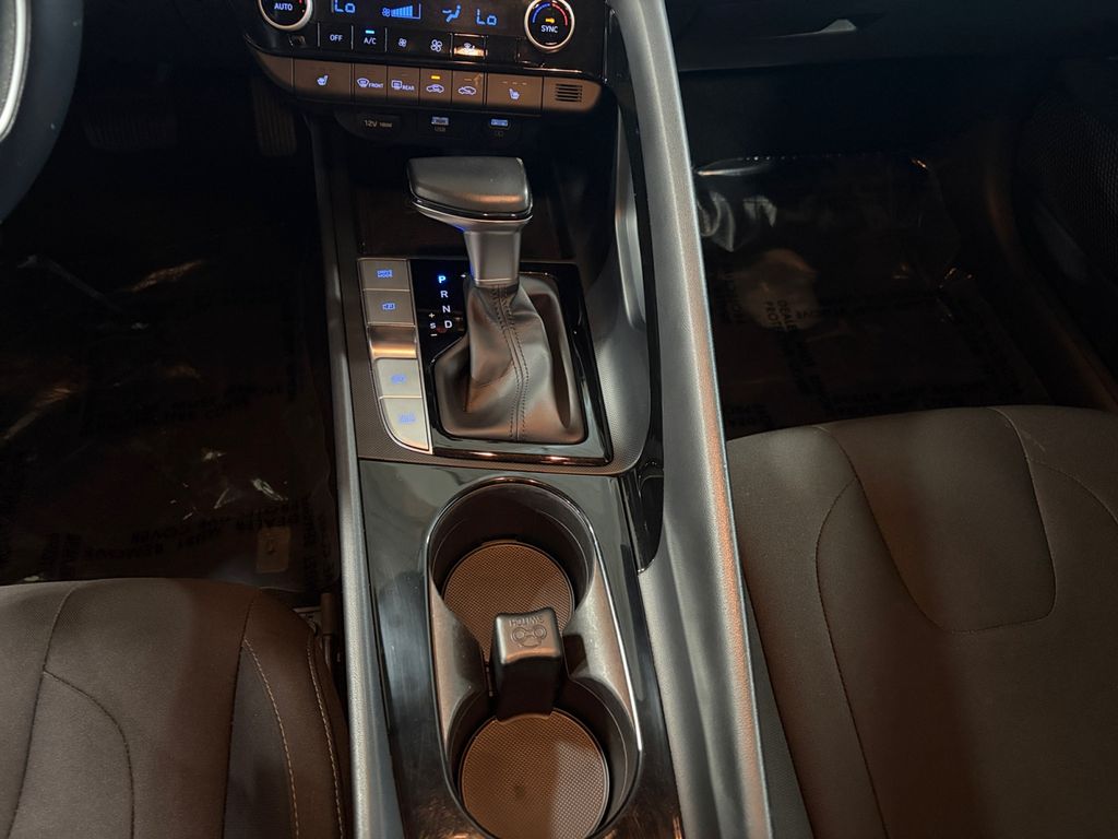 2021 Hyundai Elantra SEL - Photo 18