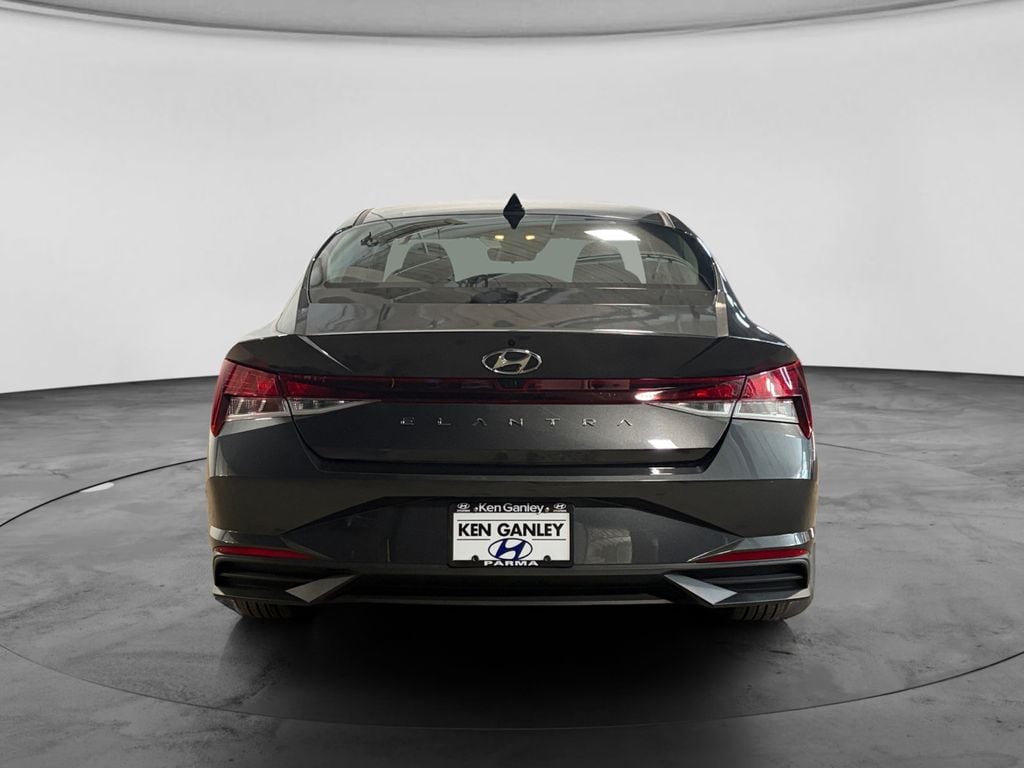 2021 Hyundai Elantra SEL - Photo 7
