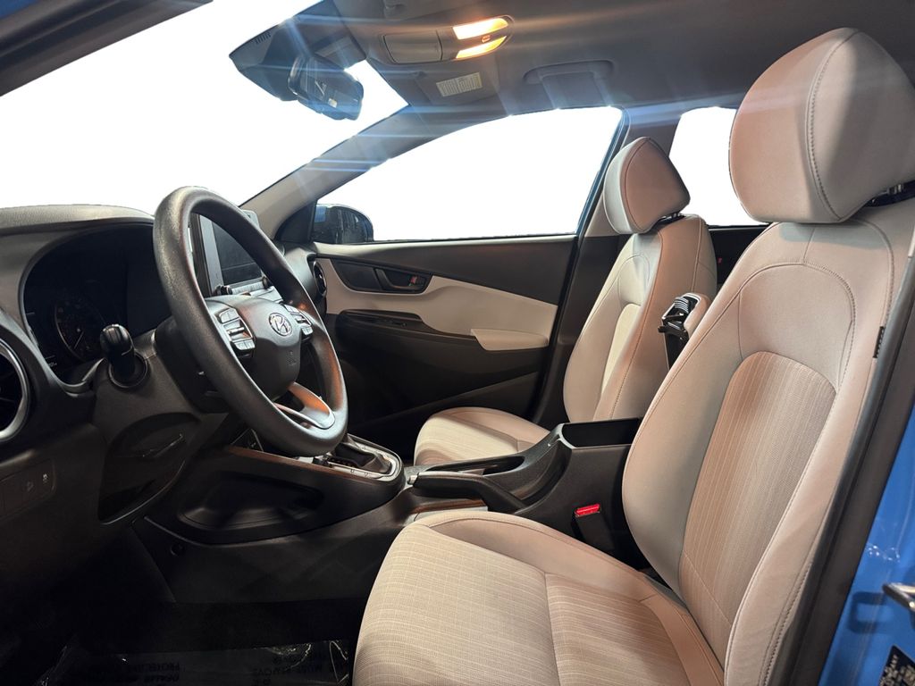 2022 Hyundai Kona SEL - Photo 11