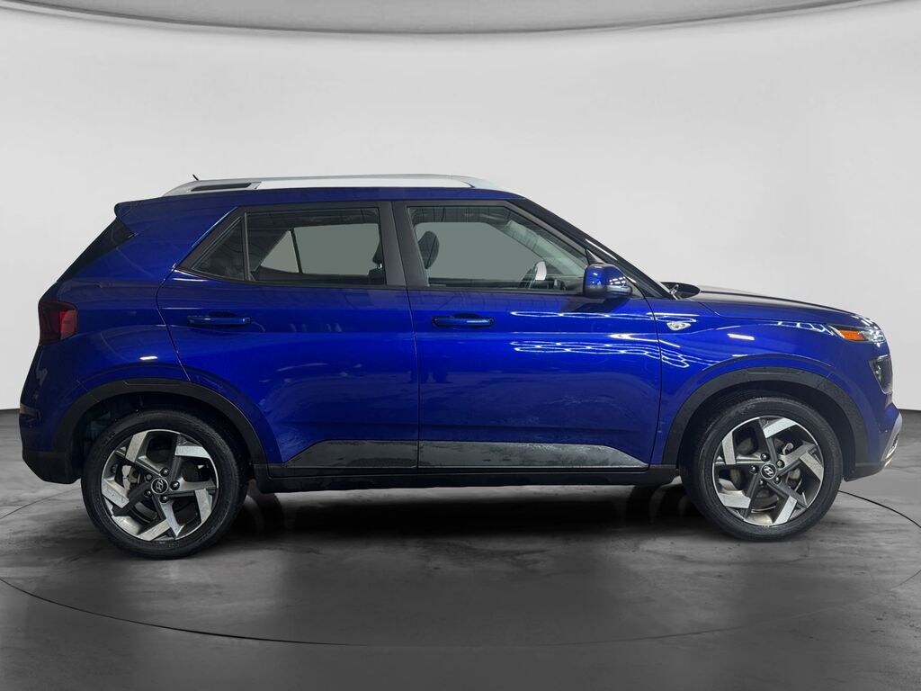 Used 2023 Hyundai Venue SEL SEL IVT