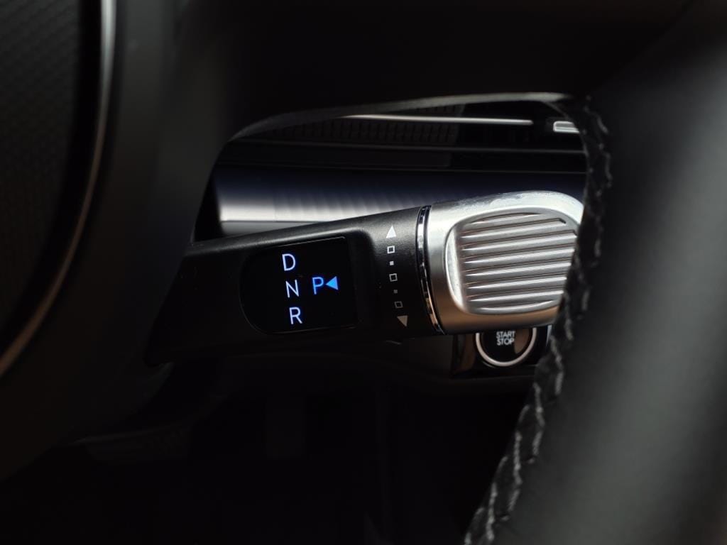 2025 Hyundai IONIQ 6 SE - Photo 25