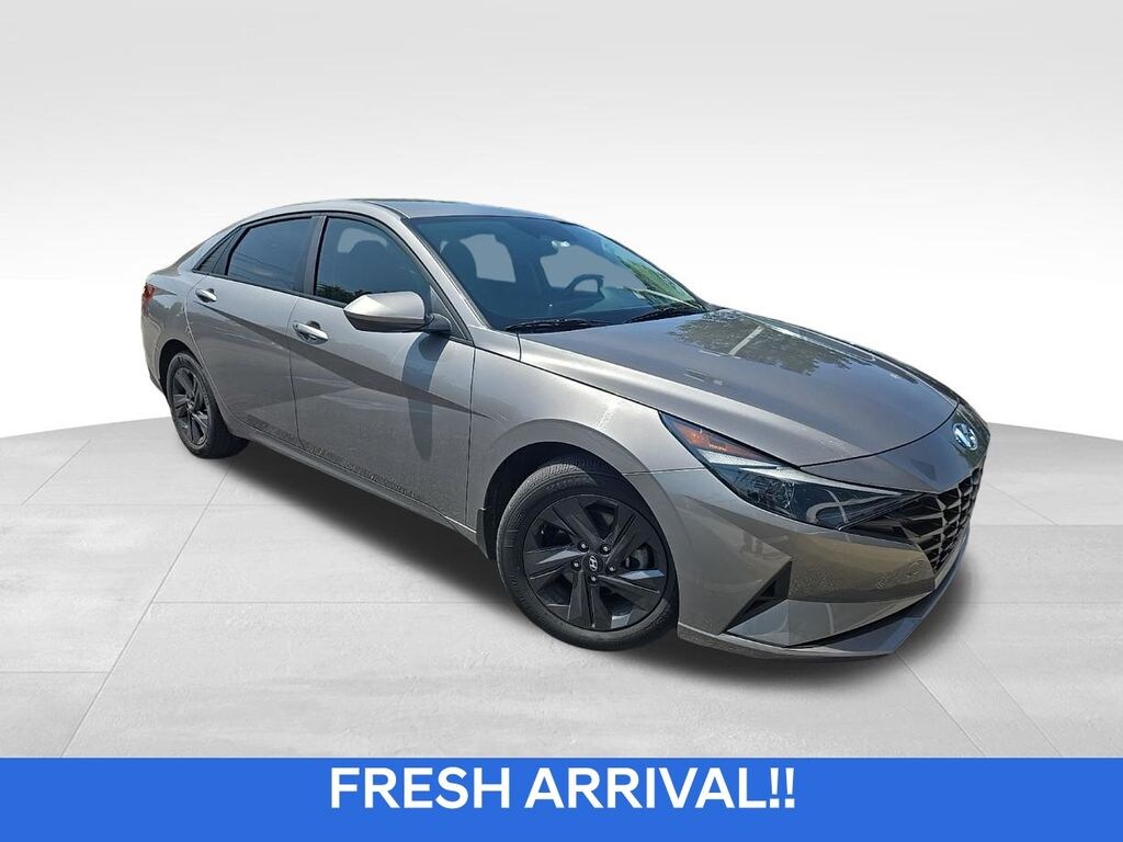 Used 2023 Hyundai Elantra SEL Sedan