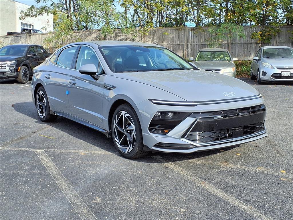 2026 Hyundai Sonata SEL's photo