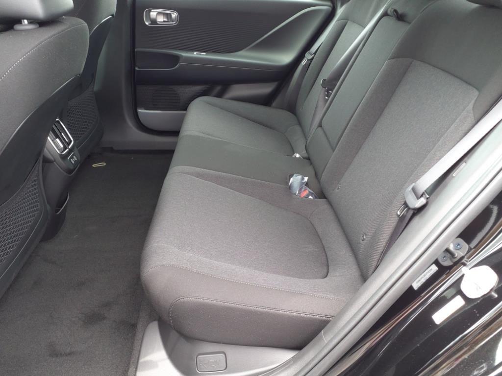 2025 Hyundai IONIQ 6 SE - Photo 16