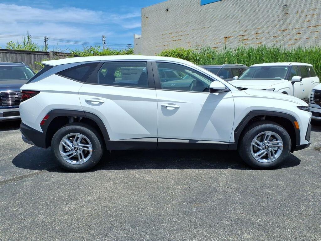 New 2026 Hyundai Tucson SE AWD SUV