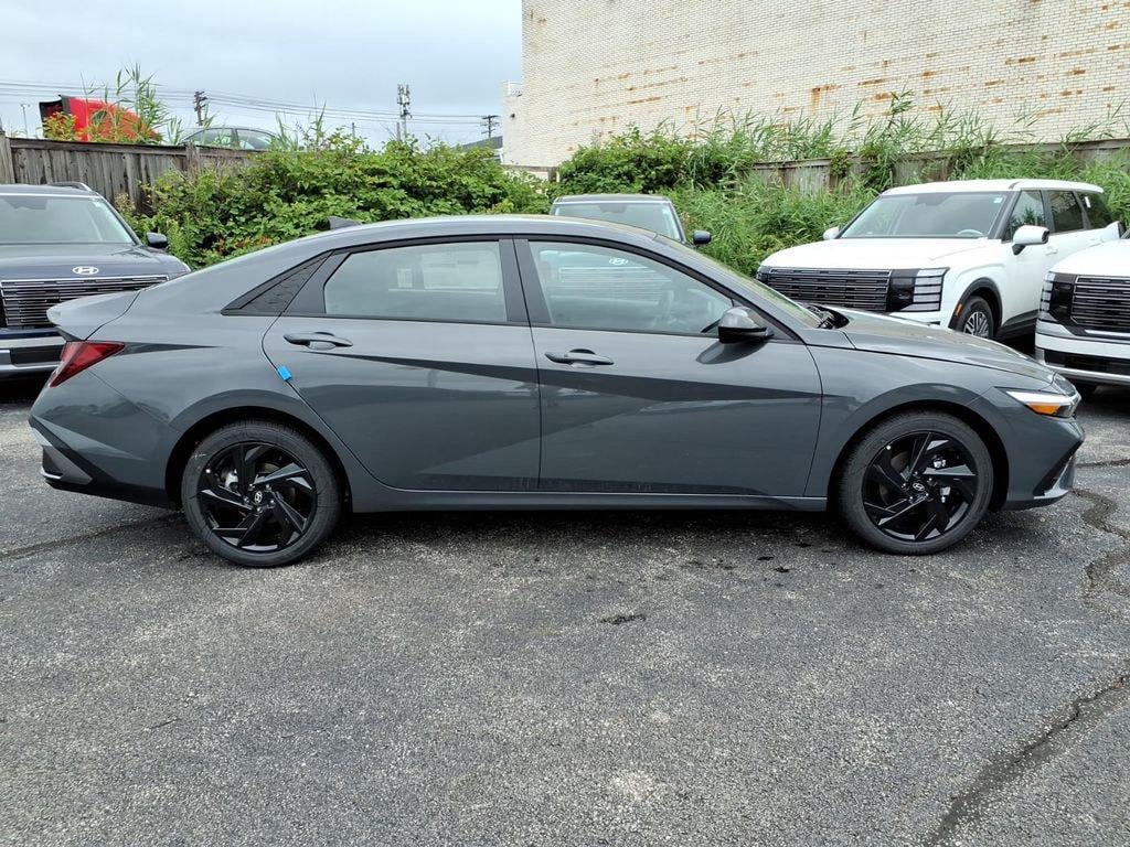 New 2026 Hyundai Elantra SEL Sport Sedan