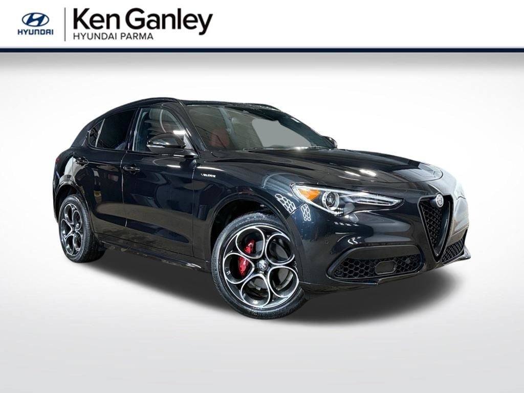 2023 Alfa Romeo Stelvio Veloce AWD's photo