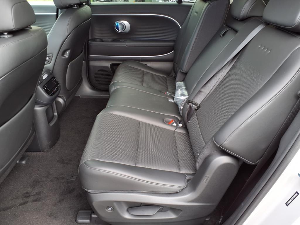 2026 Hyundai IONIQ 9 SEL - Photo 17