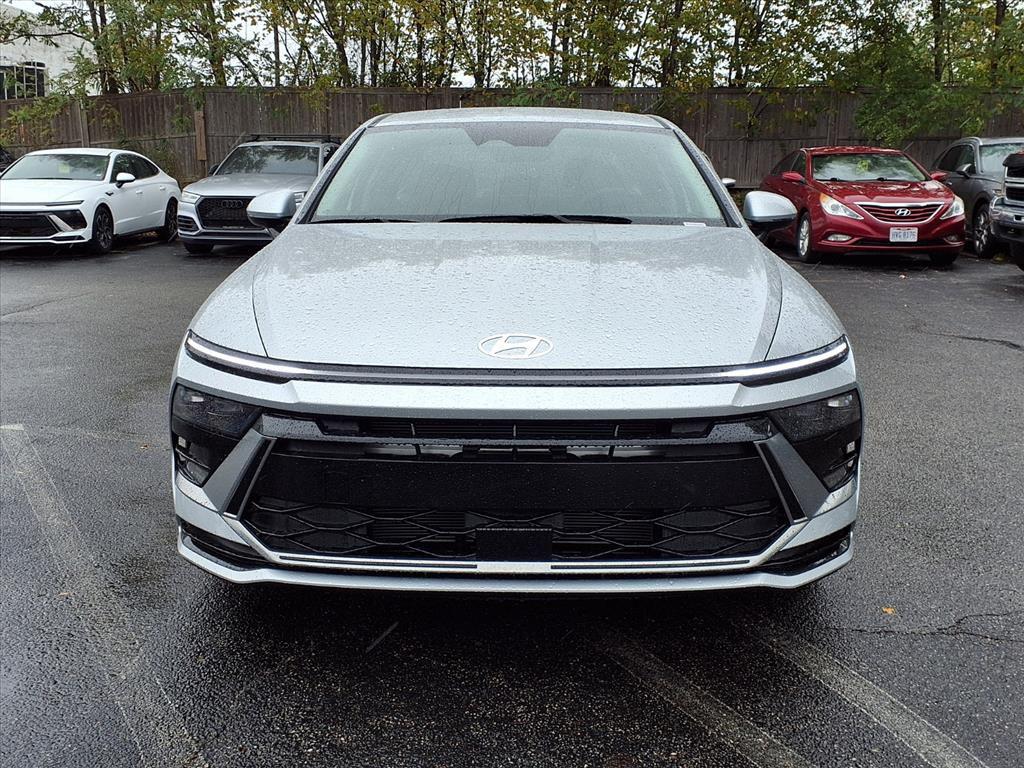 2026 Hyundai Sonata SEL Sport photo 2