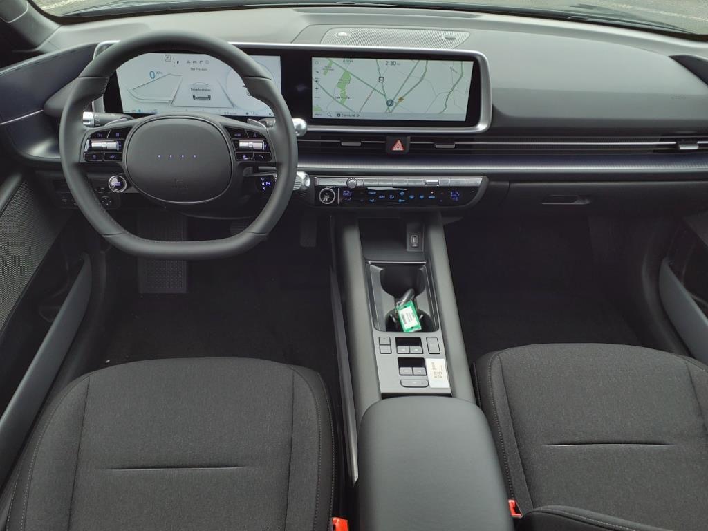 2025 Hyundai IONIQ 6 SE - Photo 13