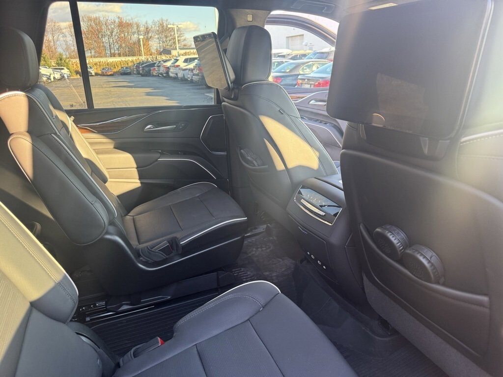 Used 2024 CADILLAC Escalade Premium Luxury SUV