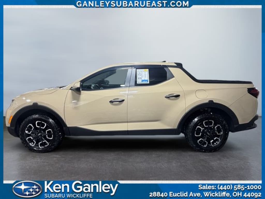 Used 2023 Hyundai Santa Cruz SE Truck