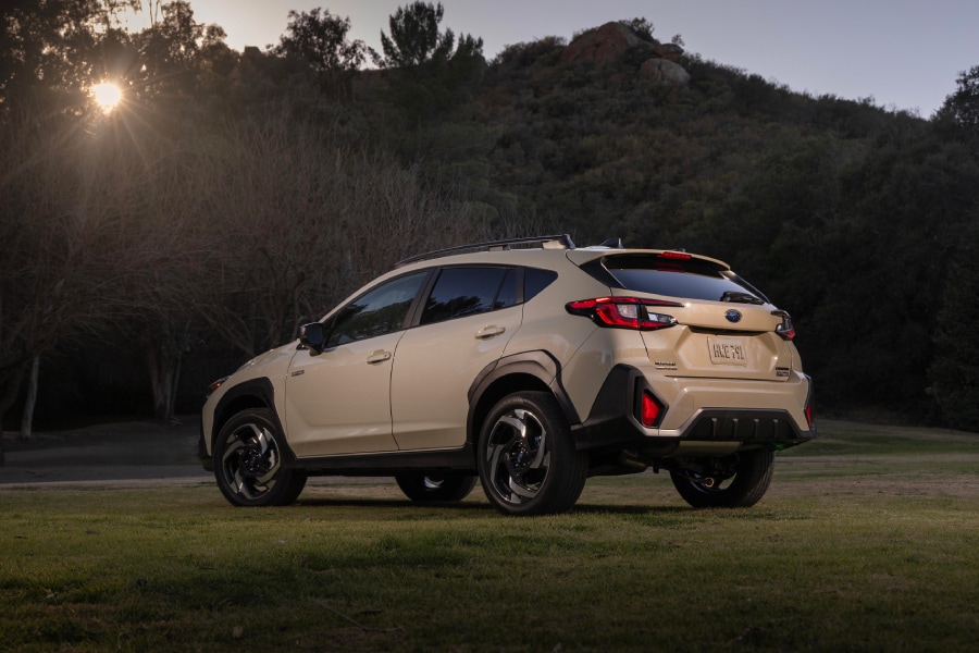 2026-Subaru-CrosstrekHybrid-Limited-SUV-L06%20(1).jpg