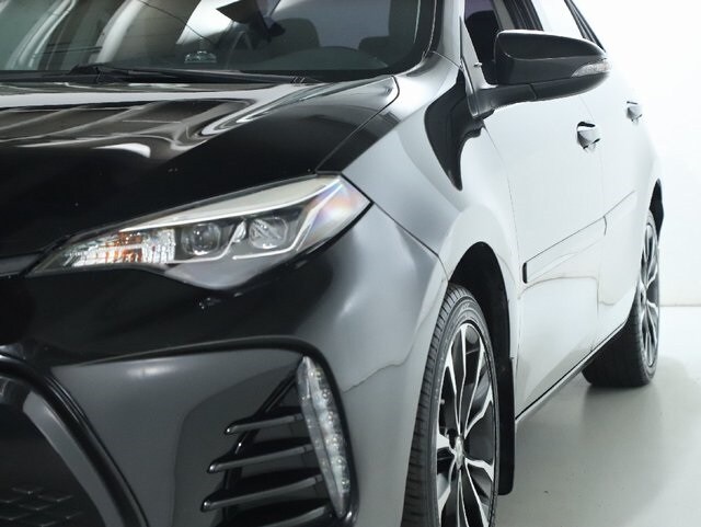 2018 Toyota Corolla XSE photo 4