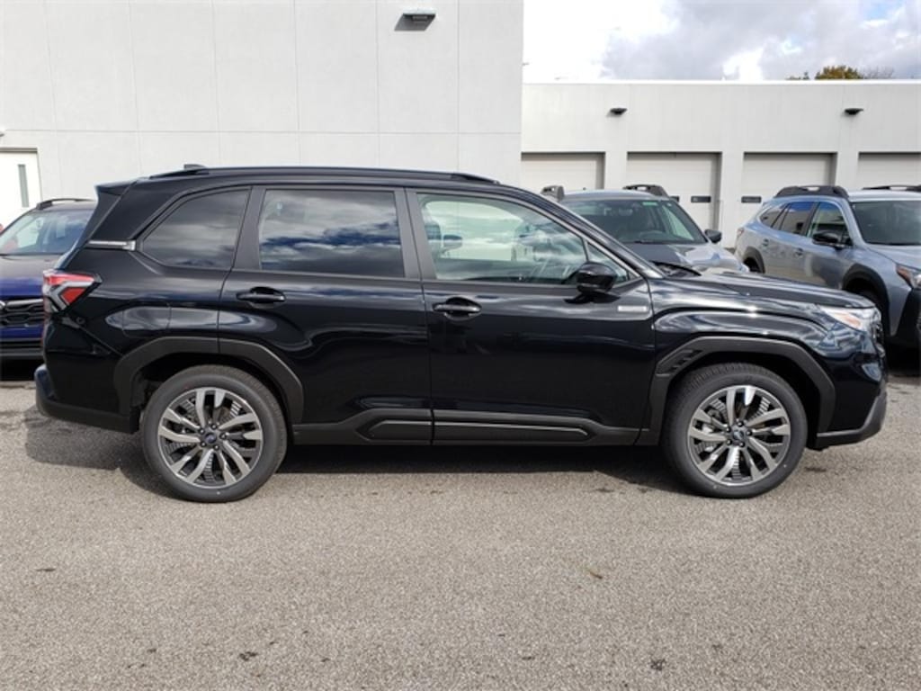 New 2025 Subaru Forester Hybrid Touring SUV