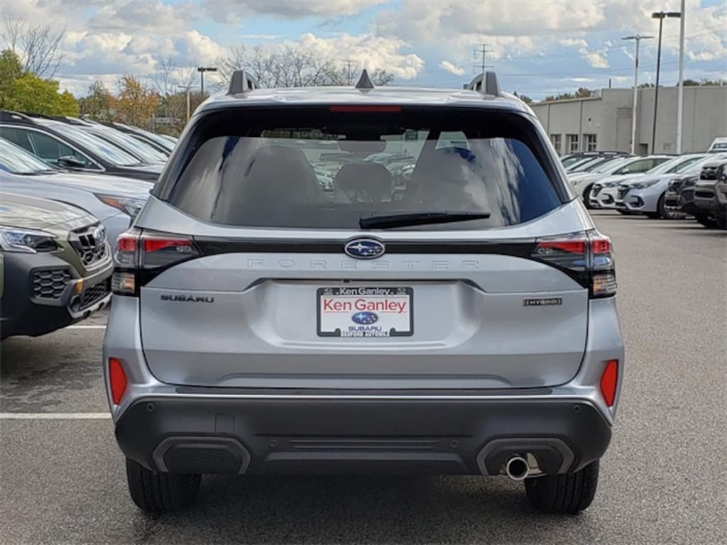 New 2025 Subaru Forester Hybrid Limited SUV