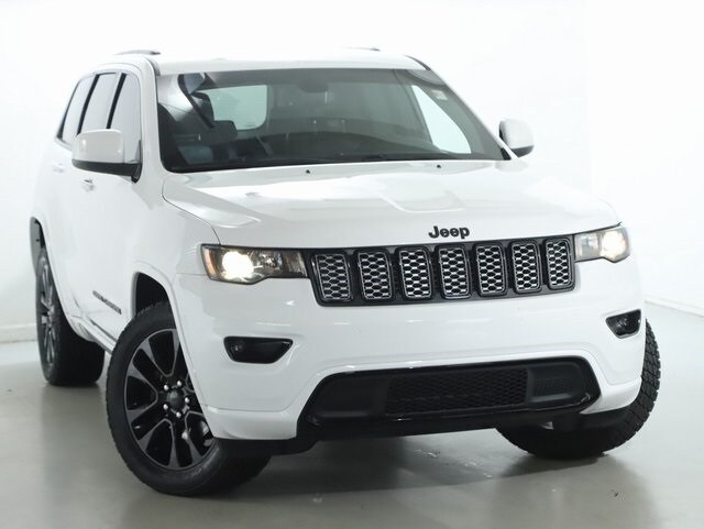 2020 Jeep Grand Cherokee Altitude photo 2