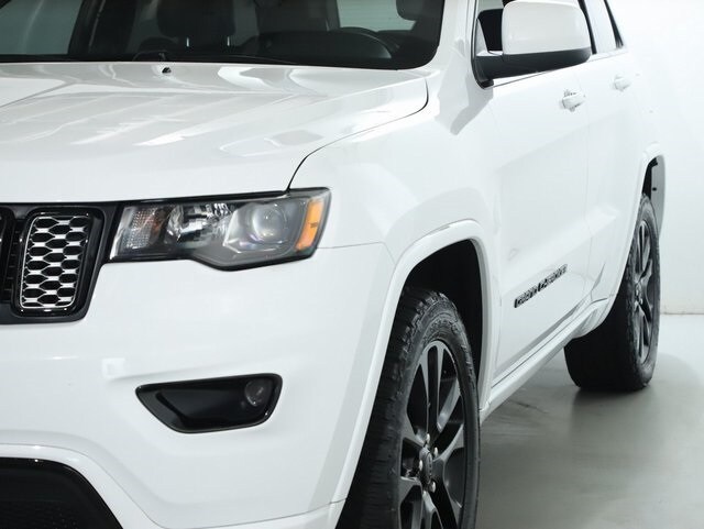 2020 Jeep Grand Cherokee Altitude photo 4