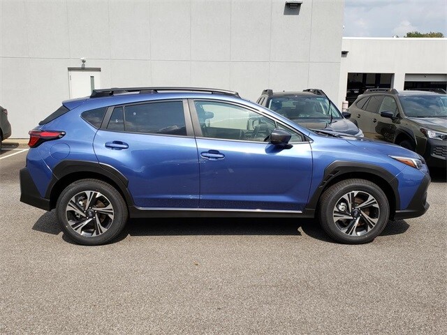 2025 Subaru Crosstrek Premium photo 2